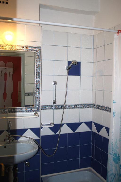 Barbara Vendeghaz Apartment Balatonfured Room photo