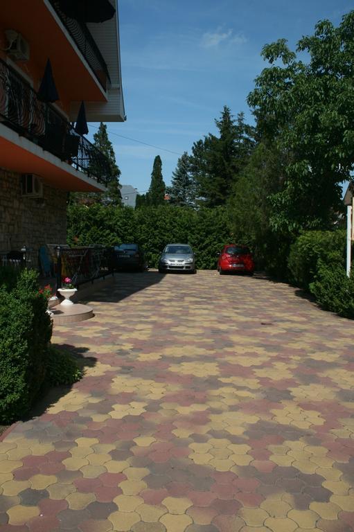 Barbara Vendeghaz Apartment Balatonfured Exterior photo