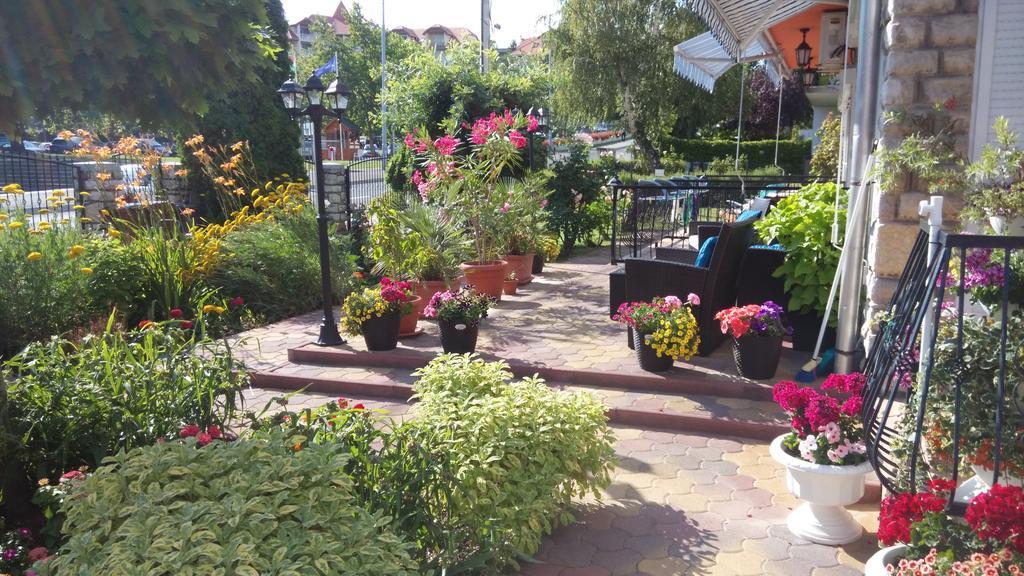 Barbara Vendeghaz Apartment Balatonfured Exterior photo